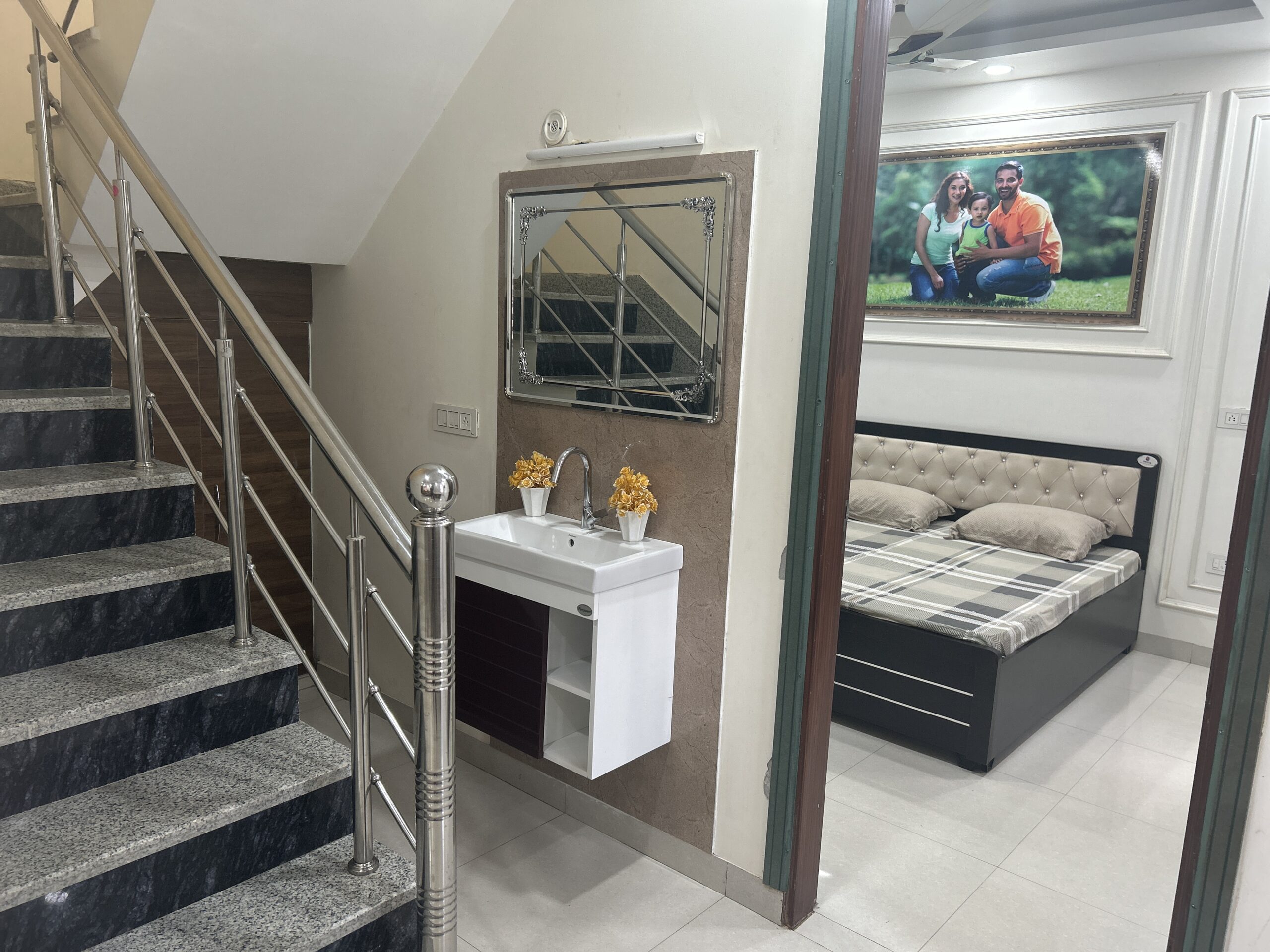 Stairs and Room in GF